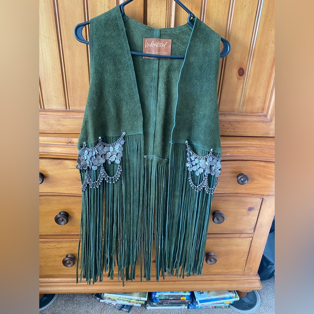 Understated 100% leather fringe free people vest